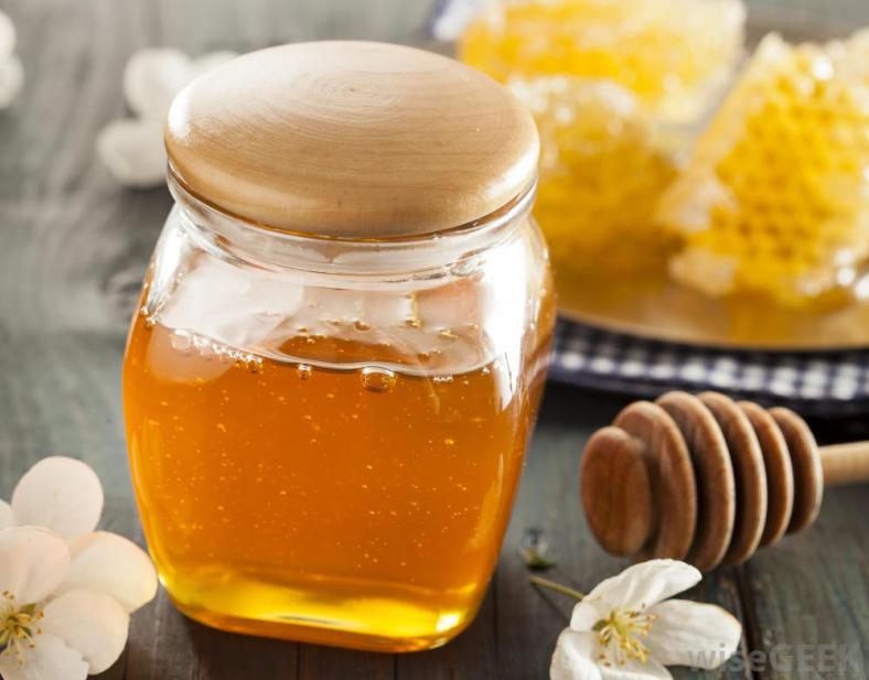 jar-of-honey-with-honeycomb.jpg